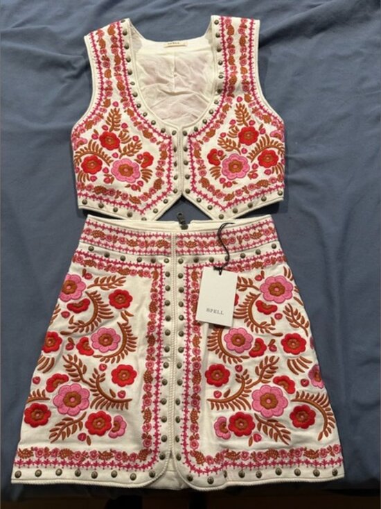 Spell Dresses & Skirts - Spell set. Never worn, new with tags. Skirt XS Vest S